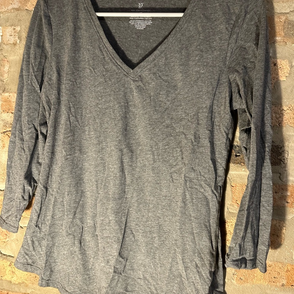 New York & Company Charcoal Long Sleeve V-Neck Top